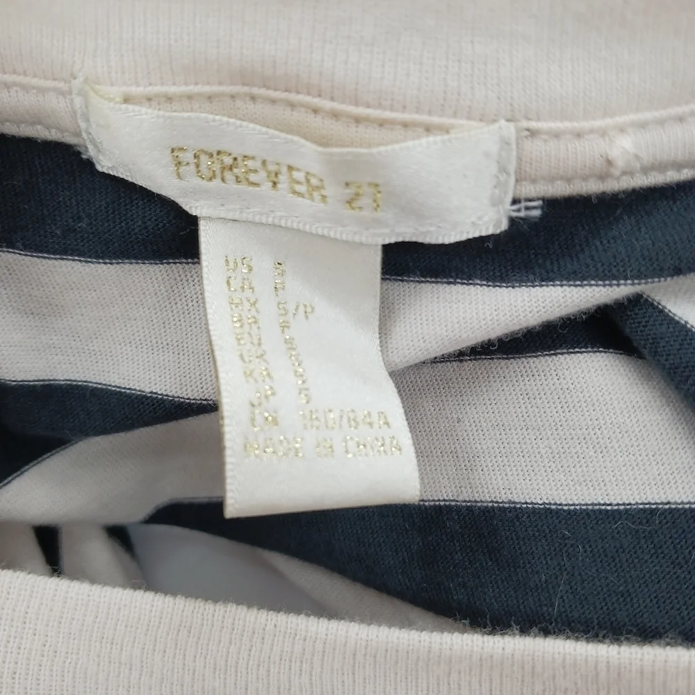 Forever 21 Womens S Navy White Striped Rose Patch Tee La Vie Est Belle - Picture 5 of 5